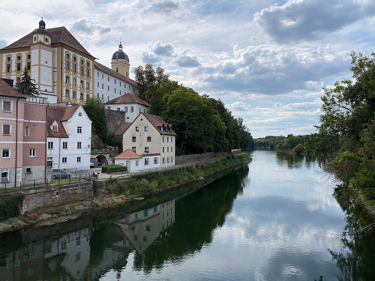 Comprehensive Care Center Neuburg